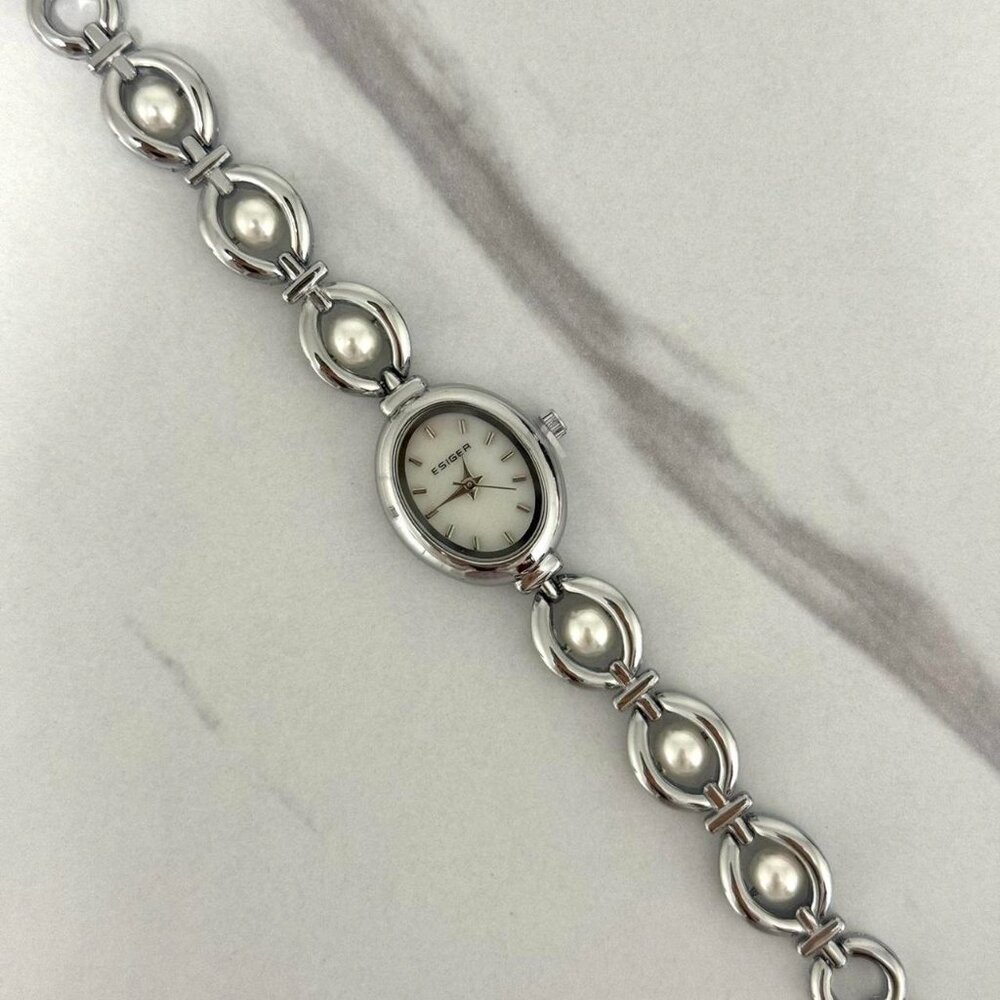 Sku:0170 Cute Silver Watch - Picture 4 of 8